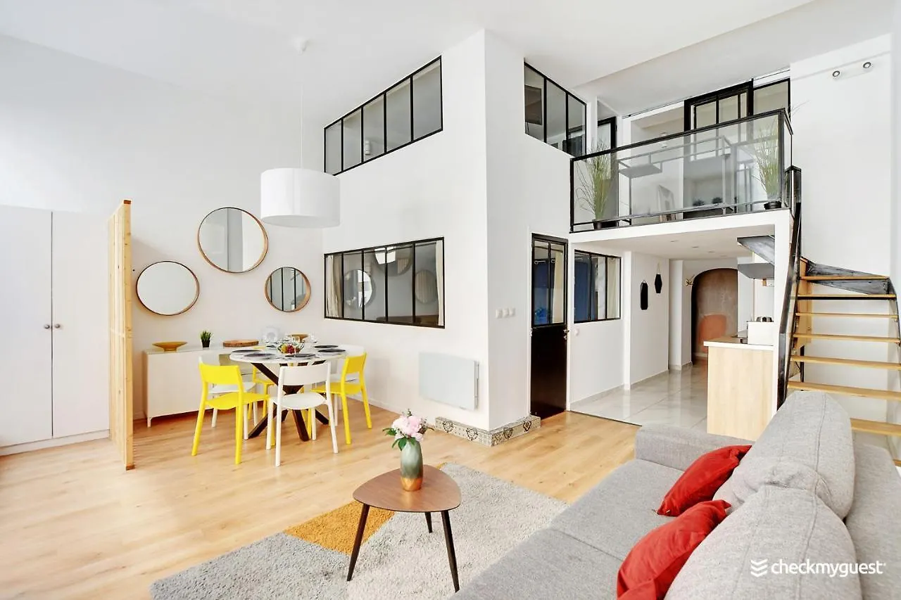 Apartment Cmg Laferriere / Saint-georges Paris