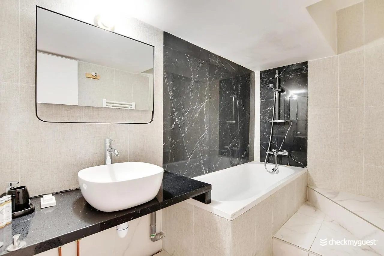 Lejlighed Cmg Laferriere / Saint-georges Paris